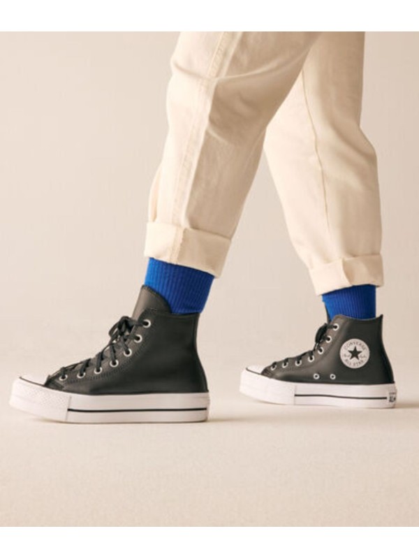 Chuck Taylor All Star Plataform Leather 561675C Negro