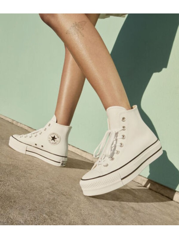 Chuck Taylor All Star Plataform Leather 561676C Blanco