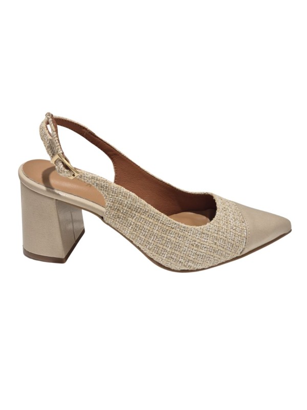 Salón Destalonado Daniela Vega 2381CD Maquillaje