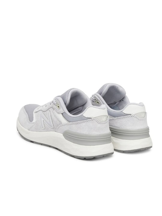 Deportivo New Balance Fresh Foam 880 V7 Gris