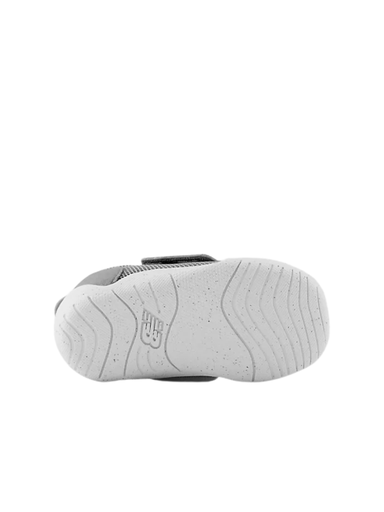 Deportivo New Balance First Gris