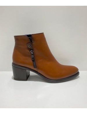 Botín Tacón Fluchos 8357 Marrón