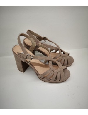 Sandalia tacón Xti 35204 Taupe